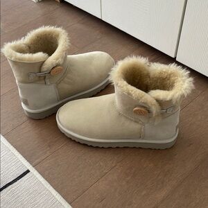 Cozy Cream Ugg Boots